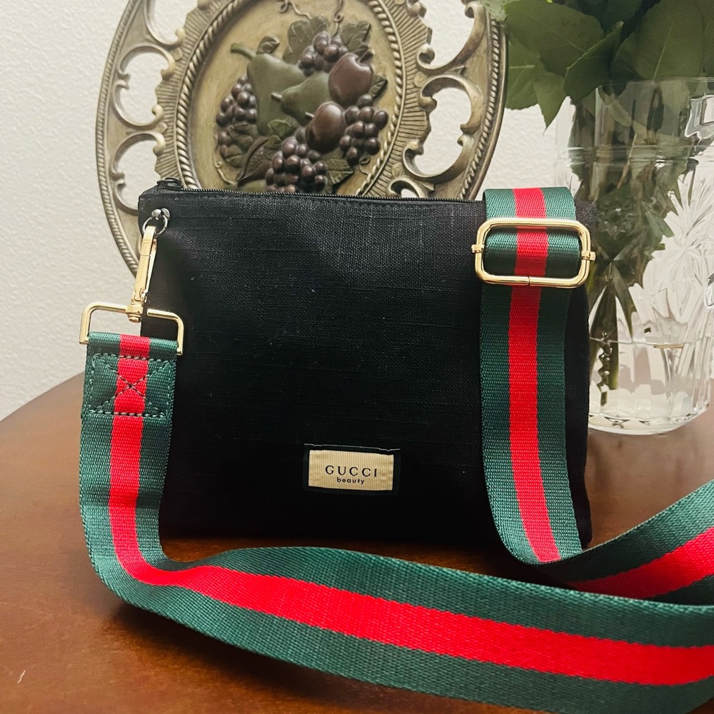 Gucci converted to a crossbody bag - Picture 9 of 10